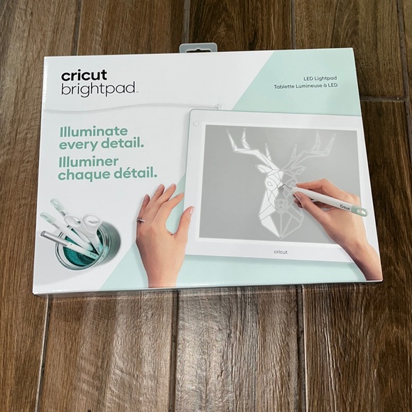 New In The Box Brand New Cricut BrightPad - Mint